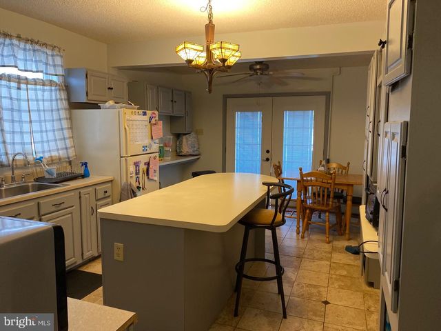 1026 SCOTT ST, Kulpmont, PA 17834