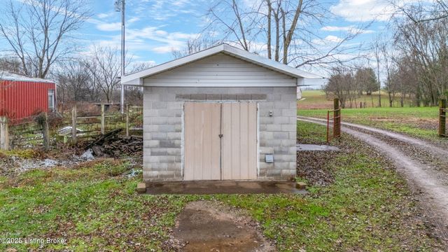 238 Sunfish Rd, Brownsville, KY 42210
