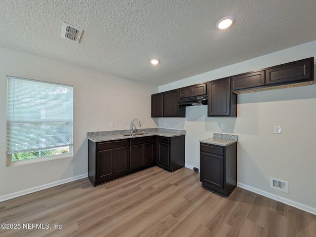 1443 18TH Street W 1, Jacksonville, FL 32209