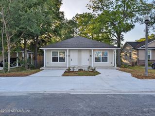 1443 18TH Street W 1, Jacksonville, FL 32209