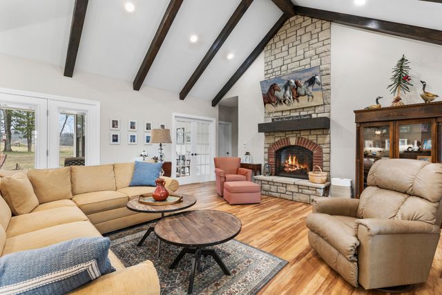 1346 Mundys Landing Road, Versailles, KY 40383