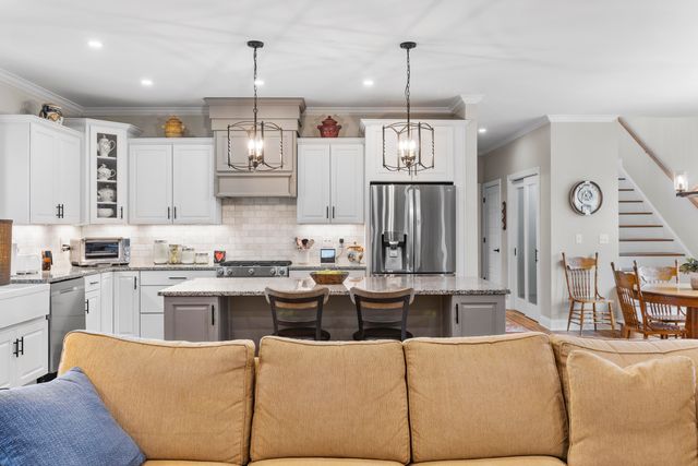 1346 Mundys Landing Road, Versailles, KY 40383