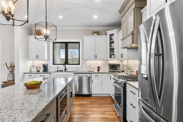 1346 Mundys Landing Road, Versailles, KY 40383