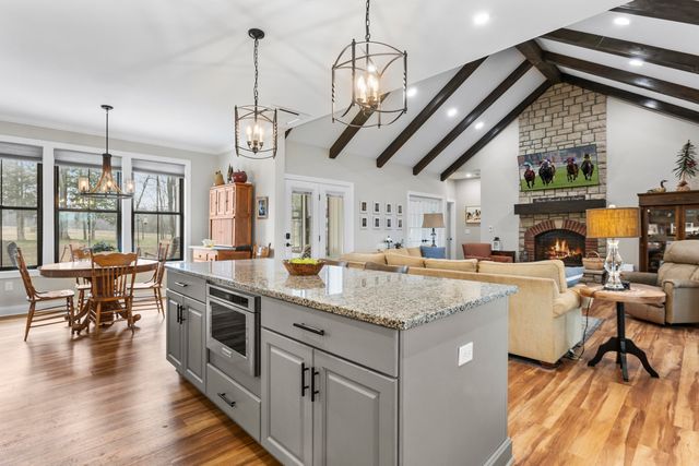 1346 Mundys Landing Road, Versailles, KY 40383