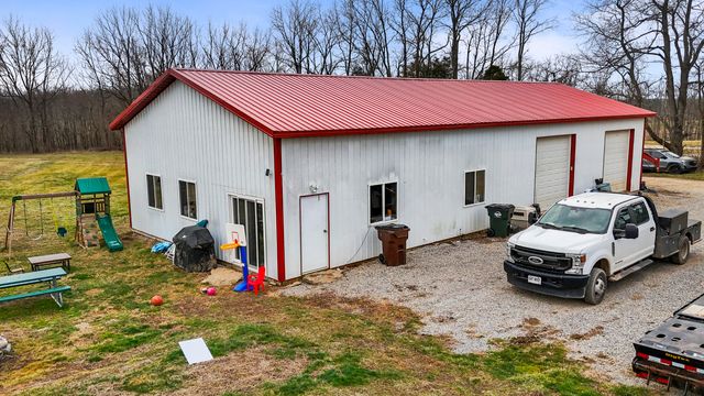 1346 Mundys Landing Road, Versailles, KY 40383