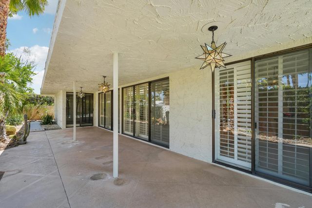 1540 E Sierra Way, Palm Springs, CA 92264