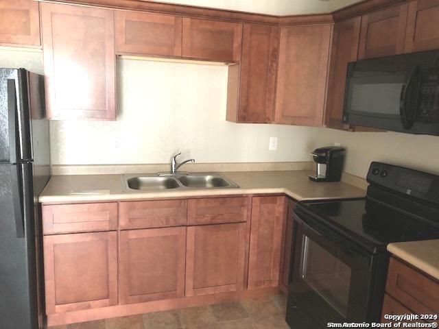 112 Lone Oak Dr Apt 204D, Floresville, TX 78114