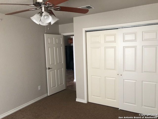 112 Lone Oak Dr Apt 204D, Floresville, TX 78114