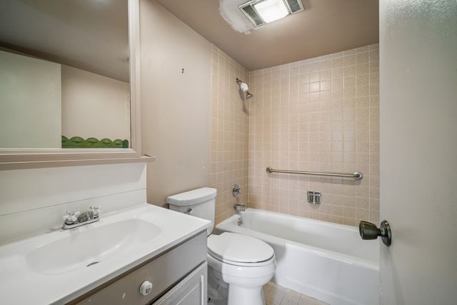 1466 Concorde Circle, Highland Park, IL 60035