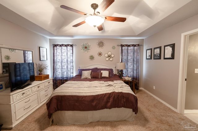 5565 Whispering Woods Dr, Pace, FL 32571