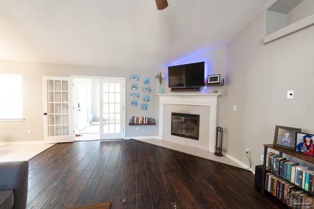 5565 Whispering Woods Dr, Pace, FL 32571