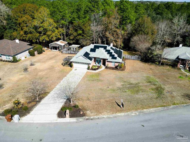 5565 Whispering Woods Dr, Pace, FL 32571