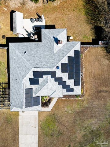 5565 Whispering Woods Dr, Pace, FL 32571