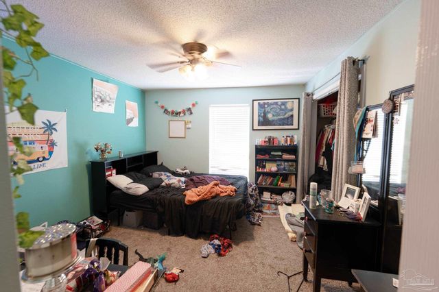 5565 Whispering Woods Dr, Pace, FL 32571