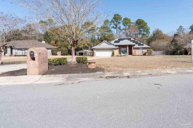 5565 Whispering Woods Dr, Pace, FL 32571