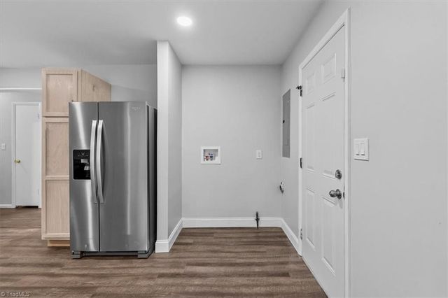 5005 Farmoor Circle, Winston-salem, NC 27105