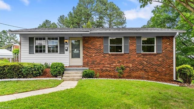 5005 Farmoor Circle, Winston-salem, NC 27105