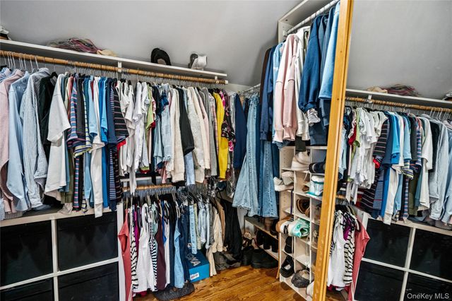 5 Martin Lane, Old Bethpage, NY 11804