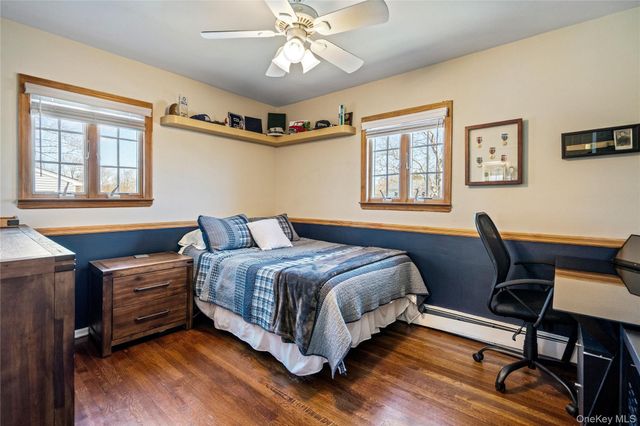 5 Martin Lane, Old Bethpage, NY 11804