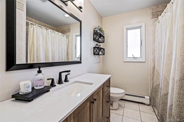 5 Martin Lane, Old Bethpage, NY 11804