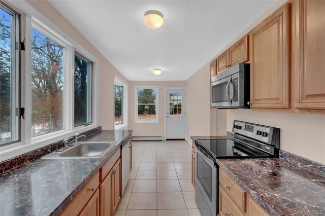 11 Island Road, Sound Beach, NY 11789