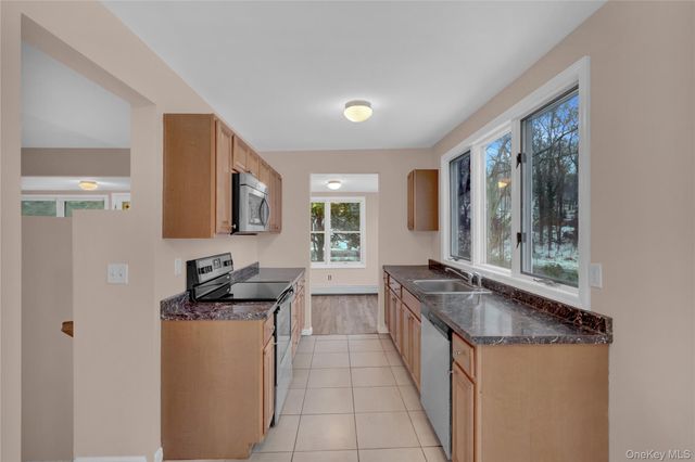 11 Island Road, Sound Beach, NY 11789