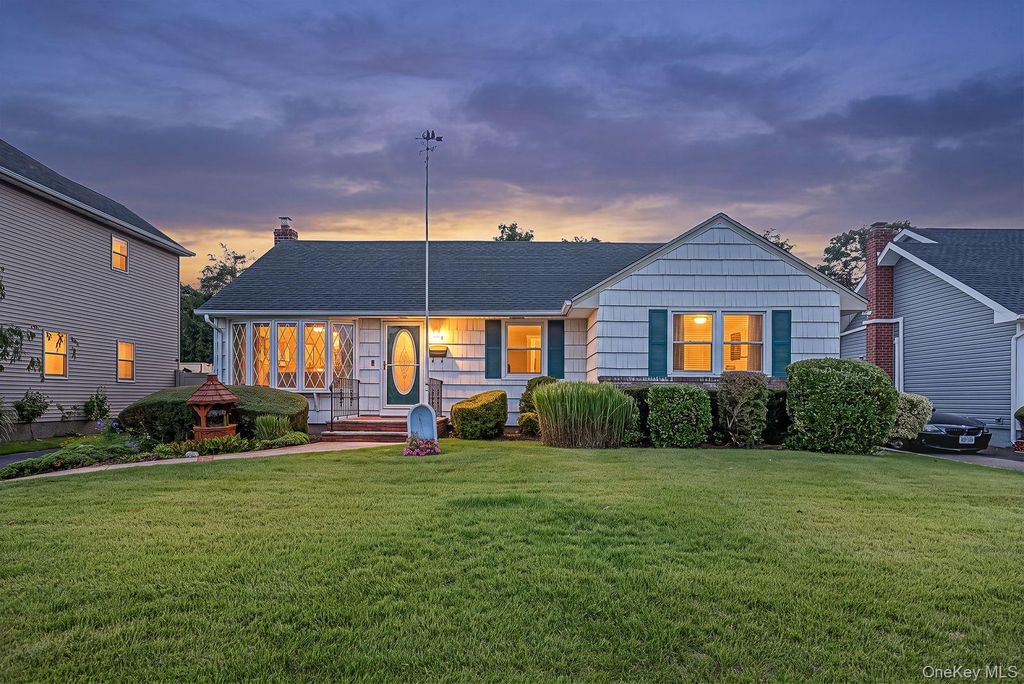 874 Alan Drive, Wantagh, NY 11793 — exterior