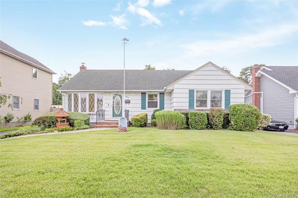 874 Alan Drive, Wantagh, NY 11793 — photo 4