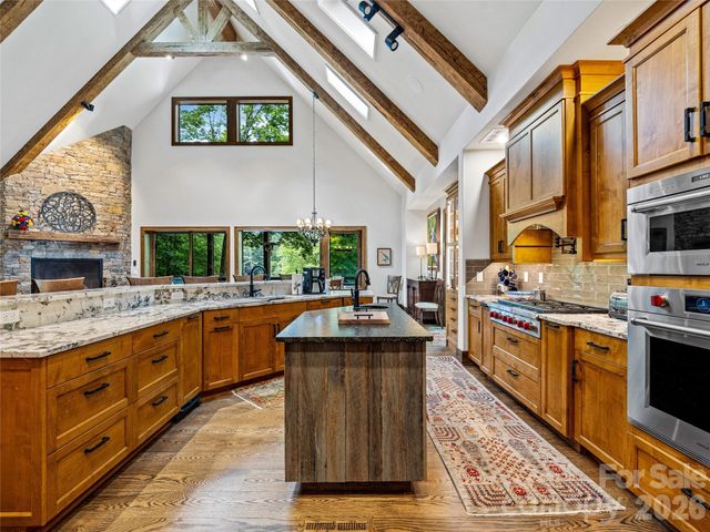 64 Bee Tree Way, Lake Toxaway, NC 28747
