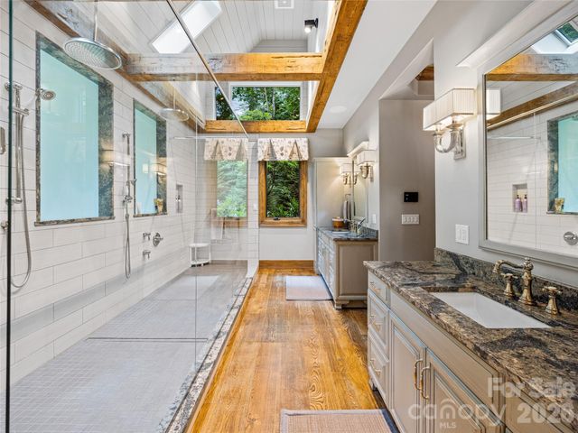 64 Bee Tree Way, Lake Toxaway, NC 28747
