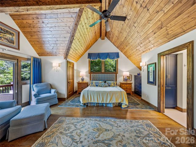 64 Bee Tree Way, Lake Toxaway, NC 28747