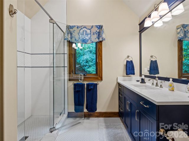 64 Bee Tree Way, Lake Toxaway, NC 28747