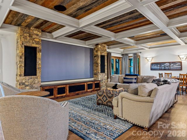 64 Bee Tree Way, Lake Toxaway, NC 28747