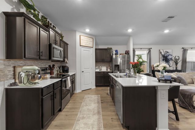 6533 Waterfall Lane, Princeton, TX 75407