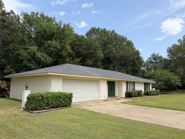 105 Kent Drive, Pittsburg, TX 75686