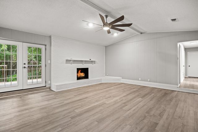 105 Kent Drive, Pittsburg, TX 75686