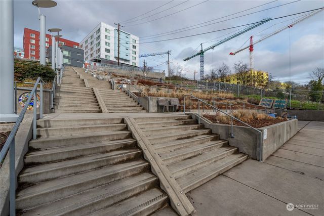 321 10th Avenue S #616, Seattle, WA 98104