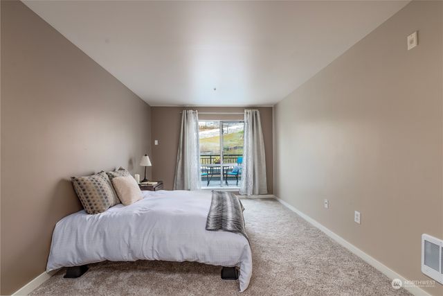 321 10th Avenue S #616, Seattle, WA 98104