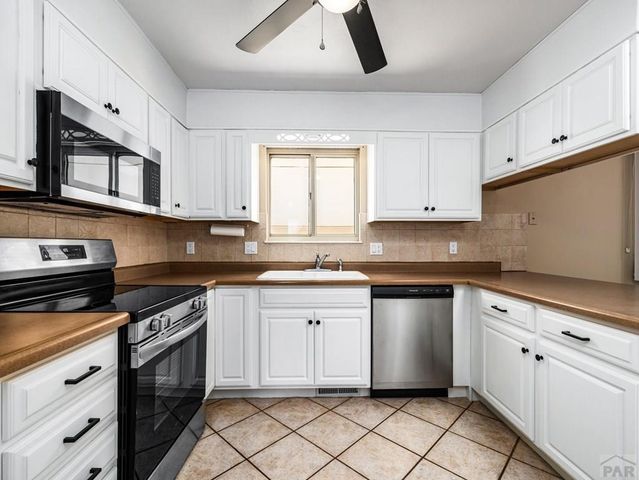27313 Habana Rd, Pueblo, CO 81006