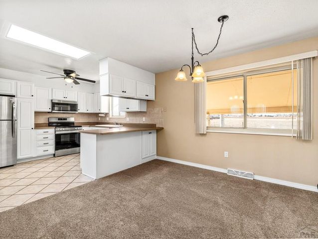 27313 Habana Rd, Pueblo, CO 81006