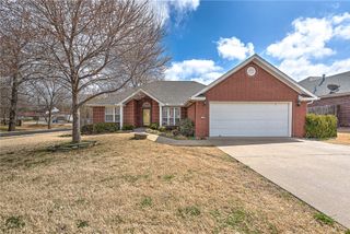 701 Maidstone Avenue, Bentonville, AR 72712