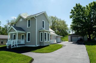 430 Prospect AVENUE, Pewaukee, WI 53072