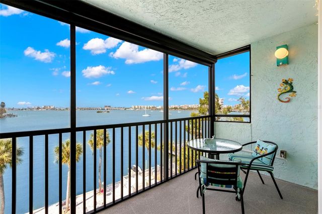 1848 SHORE DRIVE S 402, South Pasadena, FL 33707