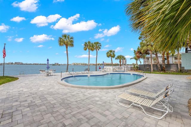 1848 SHORE DRIVE S 402, South Pasadena, FL 33707