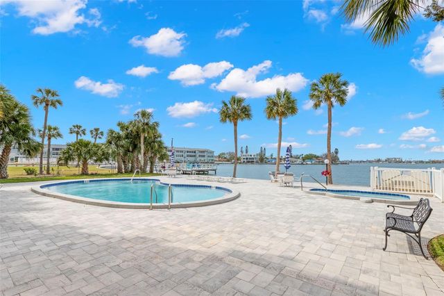 1848 SHORE DRIVE S 402, South Pasadena, FL 33707