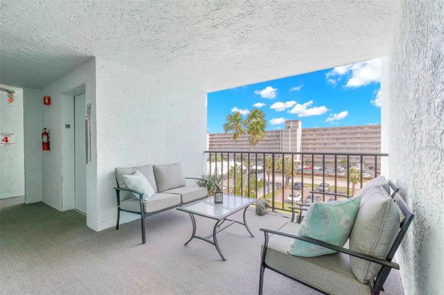 1848 SHORE DRIVE S 402, South Pasadena, FL 33707