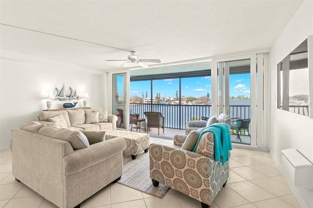 1848 SHORE DRIVE S 402, South Pasadena, FL 33707