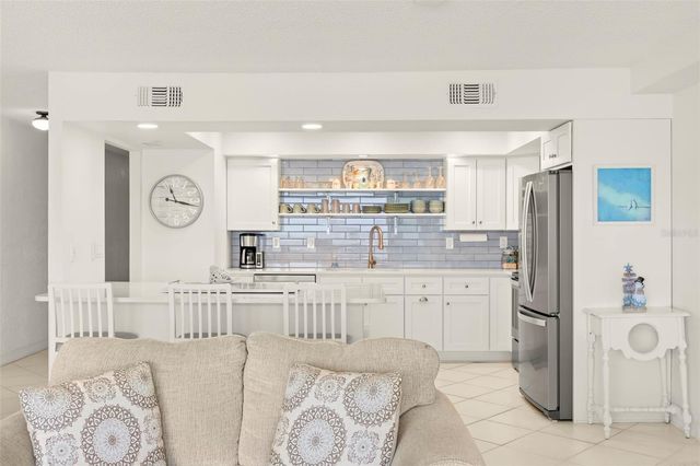 1848 SHORE DRIVE S 402, South Pasadena, FL 33707