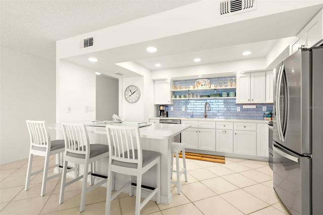 1848 SHORE DRIVE S 402, South Pasadena, FL 33707