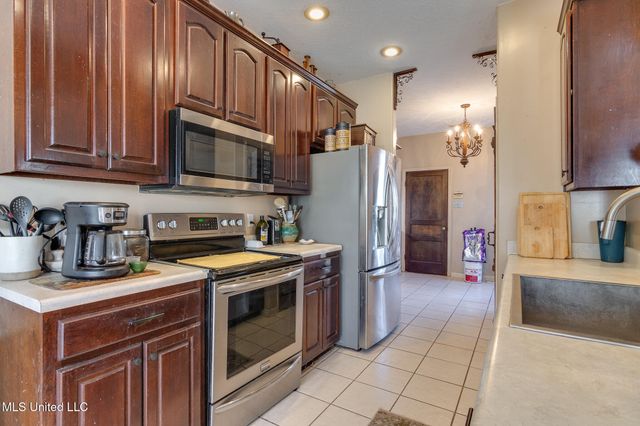 192 Southbrook Drive, Byhalia, MS 38611